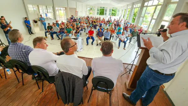 Governo de Minas entrega 198 títulos de propriedade rural no Norte do estado