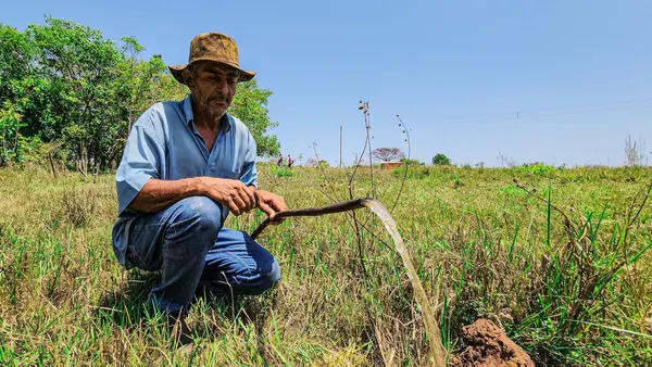 Kits de irrigação distribuídos pelo Governo de Minas beneficiam agricultores familiares do Triângulo e Alto Paranaíba