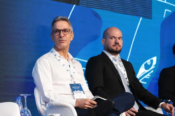 Governador apresenta projetos de infraestrutura em fórum realizado na capital mineira