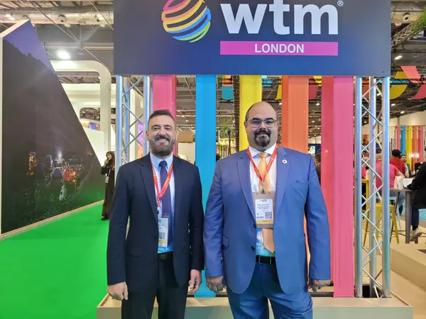 Em missão na Inglaterra, Governo de Minas destaca o turismo do estado em feira internacional do setor