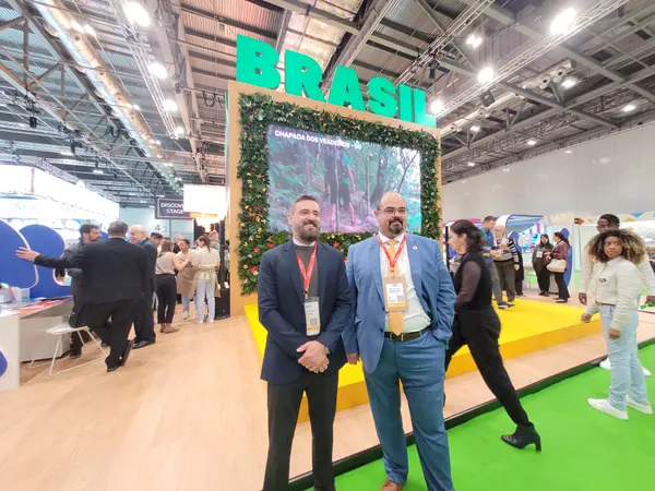 Em missão na Inglaterra, Governo de Minas destaca o turismo do estado em feira internacional do setor