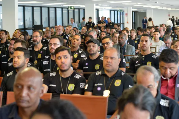 Governo de Minas entrega 190 novas viaturas à Polícia Civil