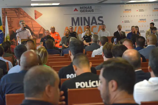 Governo de Minas entrega 190 novas viaturas à Polícia Civil