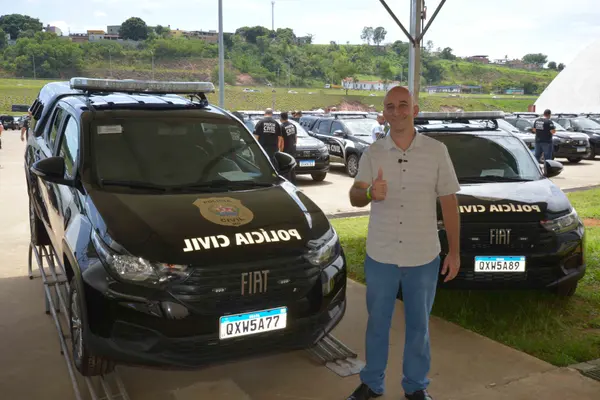 Governo de Minas entrega 190 novas viaturas à Polícia Civil