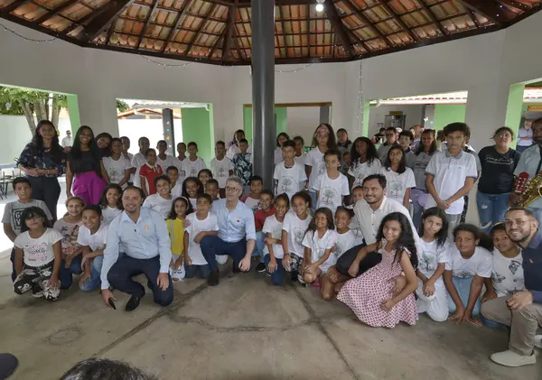 Governo de Minas vistoria obras na área da educação em Datas, no Vale do Jequitinhonha