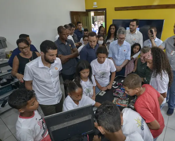 Governo de Minas vistoria obras na área da educação em Datas, no Vale do Jequitinhonha