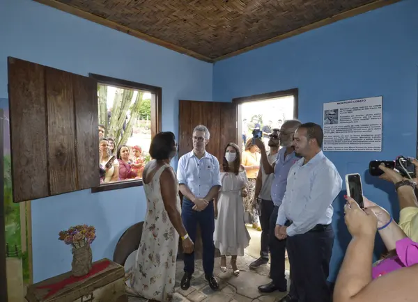 Governo de Minas vistoria obras na área da educação em Datas, no Vale do Jequitinhonha