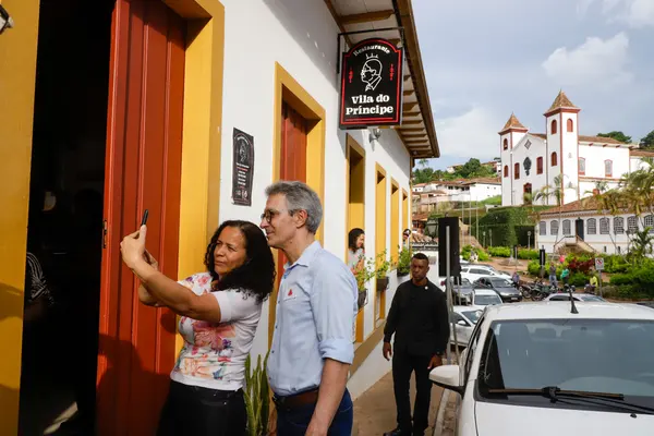 Governo de Minas acompanha desempenho do Trilhas de Futuro em escola do Serro 