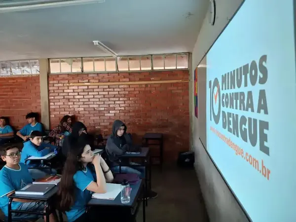 Rede estadual de ensino de Minas Gerais realiza ações de combate à dengue nas escolas