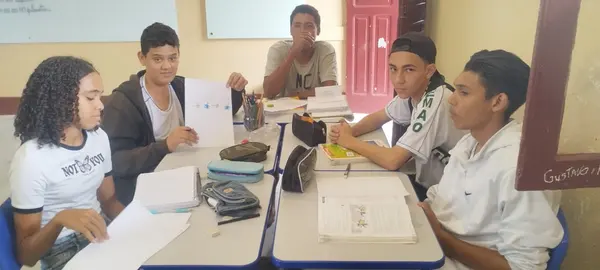 Rede estadual de ensino de Minas Gerais realiza ações de combate à dengue nas escolas