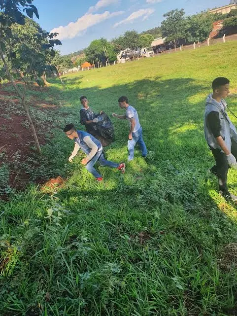 Rede estadual de ensino de Minas Gerais realiza ações de combate à dengue nas escolas