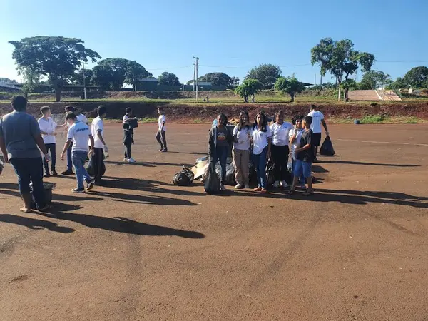 Rede estadual de ensino de Minas Gerais realiza ações de combate à dengue nas escolas