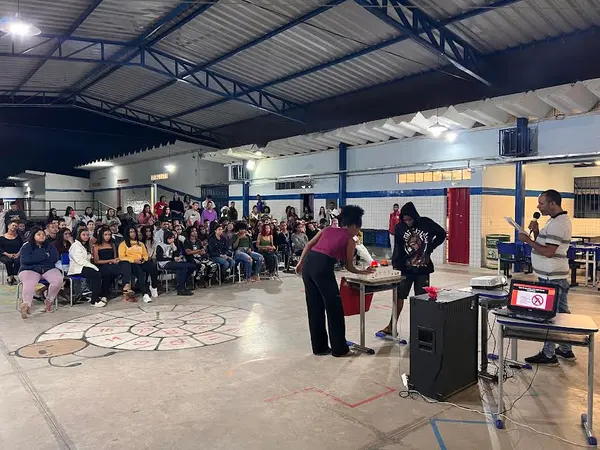Rede estadual de ensino de Minas Gerais realiza ações de combate à dengue nas escolas