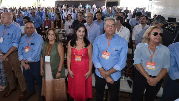 Vice-governador participa da inauguração de nova linha de produção em Limeira do Oeste