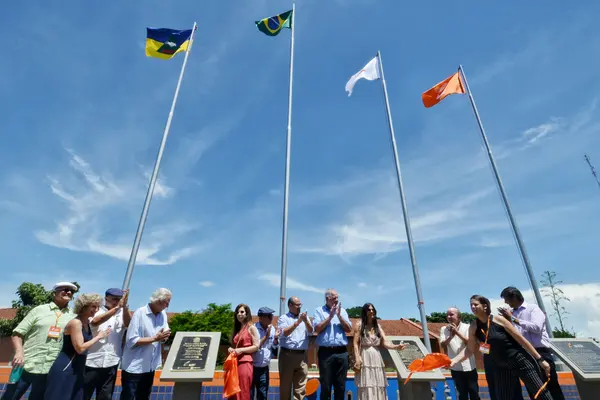 Vice-governador participa da inauguração de nova linha de produção em Limeira do Oeste