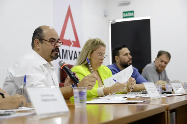 Governo de Minas intensifica diálogo com prefeituras e lideranças locais em Uberlândia