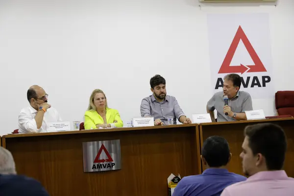 Governo de Minas intensifica diálogo com prefeituras e lideranças locais em Uberlândia