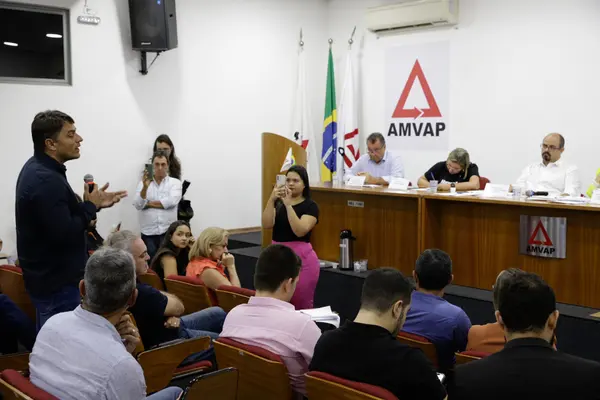 Governo de Minas intensifica diálogo com prefeituras e lideranças locais em Uberlândia
