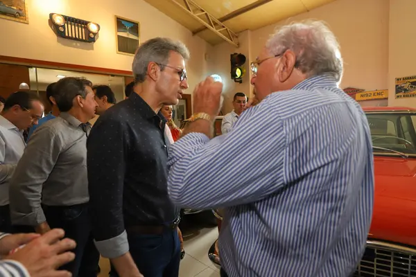 Governador conhece Museu de Veículos e Relógios Antigos em Carmo da Mata