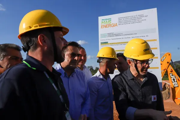 Governador vistoria obras de nova subestação que vai melhorar o fornecimento de energia para mais de 80 mil pessoas