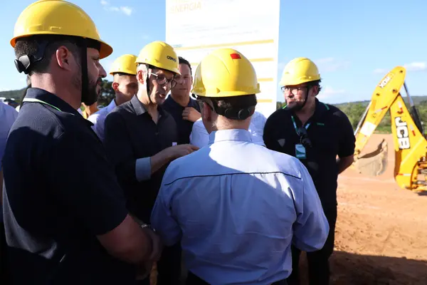 Governador vistoria obras de nova subestação que vai melhorar o fornecimento de energia para mais de 80 mil pessoas