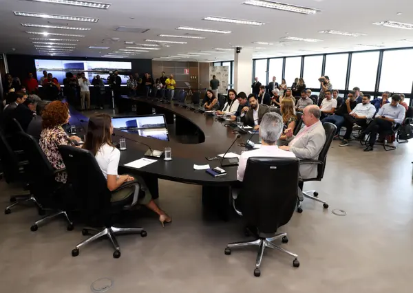 Diário Oficial completa 132 anos e acervo digitalizado conta a história de Minas Gerais