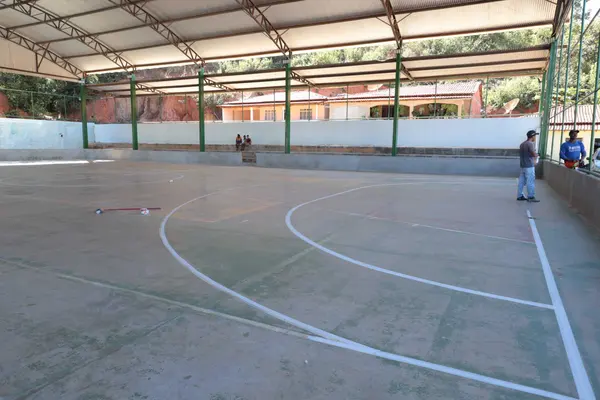 Governador vistoria obras em escola municipal que recebeu recursos do projeto Mãos Dadas para reforma e ampliação