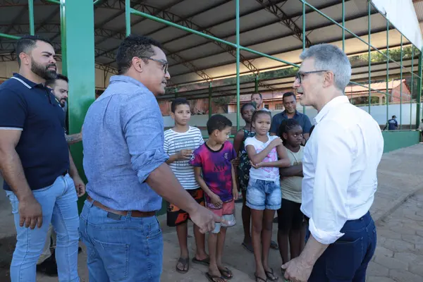 Governador vistoria obras em escola municipal que recebeu recursos do projeto Mãos Dadas para reforma e ampliação