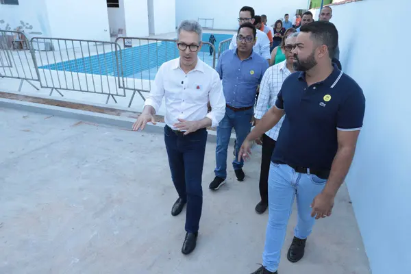 Governador vistoria obras em escola municipal que recebeu recursos do projeto Mãos Dadas para reforma e ampliação
