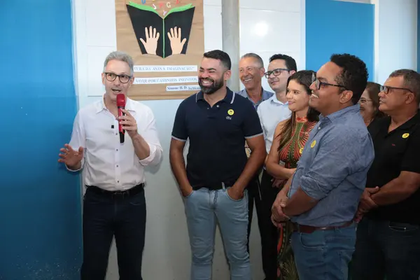 Governador vistoria obras em escola municipal que recebeu recursos do projeto Mãos Dadas para reforma e ampliação