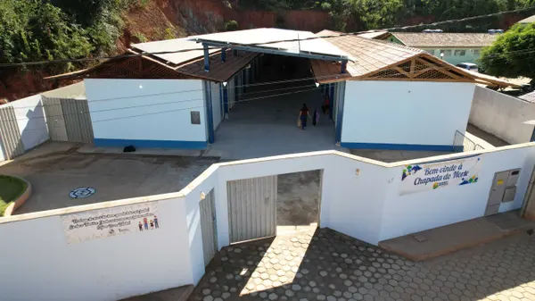Governador vistoria obras em escola municipal que recebeu recursos do projeto Mãos Dadas para reforma e ampliação