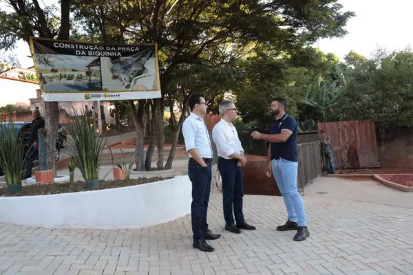 Governador vistoria obras em escola municipal que recebeu recursos do projeto Mãos Dadas para reforma e ampliação
