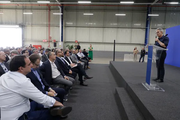 Fabricante de automóveis escolhe Minas Gerais para maior ciclo de investimentos da história da indústria automotiva do Brasil e América do Sul
