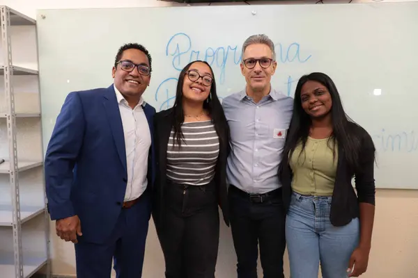 Governo de Minas anuncia Passaporte Mineiro do Conhecimento, que expande projeto de intercâmbio para alunos de toda a rede estadual