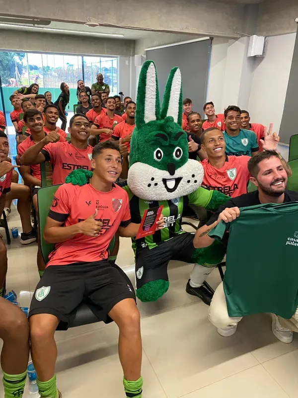 Fale Agora nos estádios: Governo de Minas qualifica times de futebol no combate à violência contra mulher