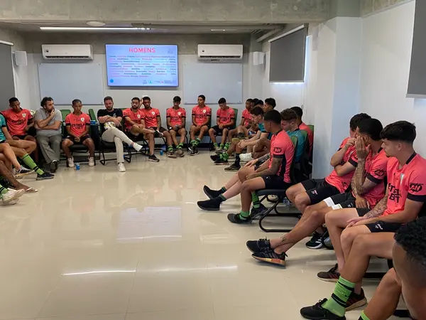 Fale Agora nos estádios: Governo de Minas qualifica times de futebol no combate à violência contra mulher