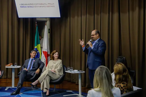 Governo de Minas apresenta ações e políticas públicas em 1º Seminário Estadual pela Primeira Infância