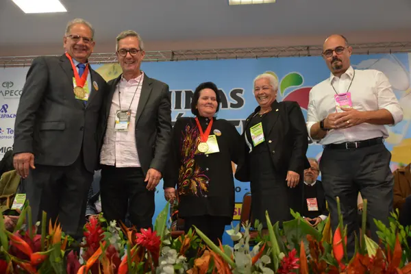 Vice-governador destaca importância da ciência e tecnologia no agro na abertura do Minas Láctea 2024