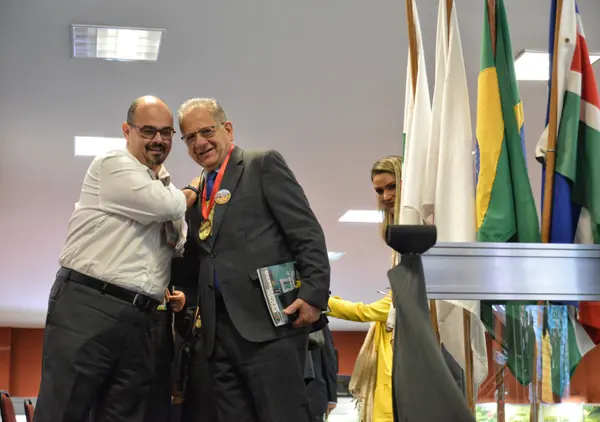 Vice-governador destaca importância da ciência e tecnologia no agro na abertura do Minas Láctea 2024