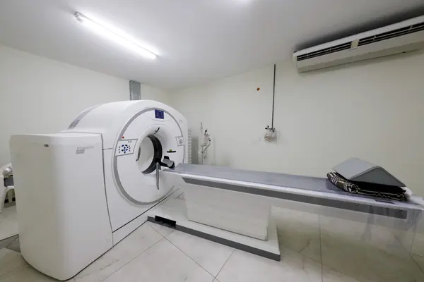 Governo de Minas vistoria aplicação de recursos estaduais em saúde na Santa Casa de Ouro Fino