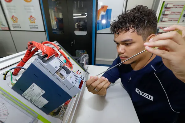 Governo de Minas abre 40 mil novas vagas para o Trilhas de Futuro