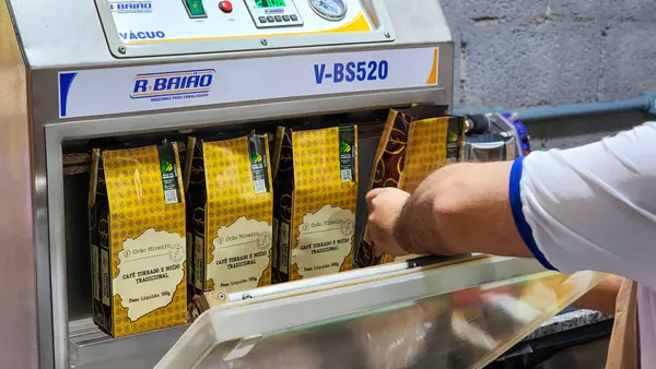 Embaladora à vácuo da Unicafes