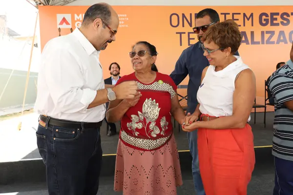 Governo de Minas entrega 80 apartamentos para famílias que moravam em áreas de inundação