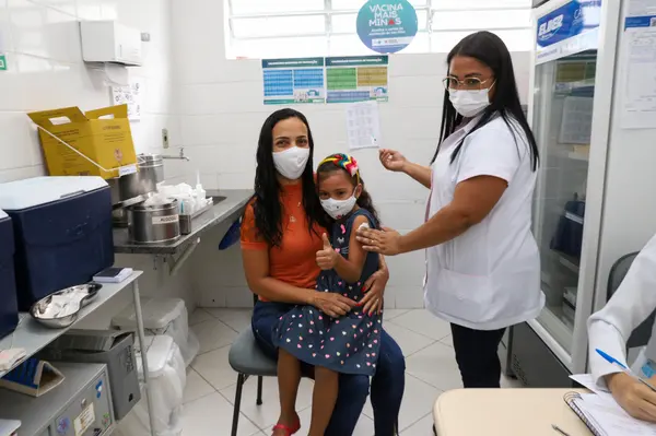 Governo de Minas entrega 80 apartamentos para famílias que moravam em áreas de inundação