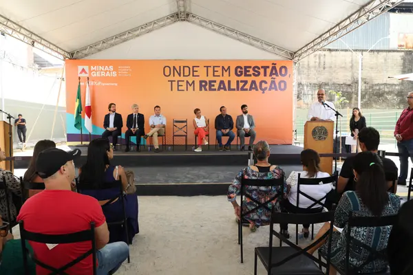 Governo de Minas entrega 80 apartamentos para famílias que moravam em áreas de inundação
