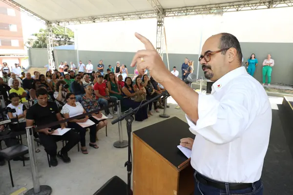 Governo de Minas entrega 80 apartamentos para famílias que moravam em áreas de inundação