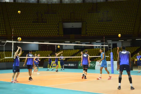 Mineirinho volta a ser a casa do vôlei em Minas