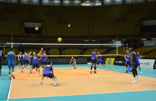 Mineirinho volta a ser a casa do vôlei em Minas