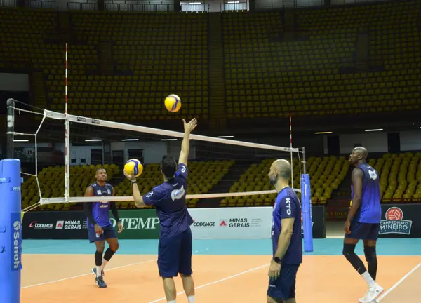Mineirinho volta a ser a casa do vôlei em Minas
