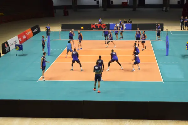 Mineirinho volta a ser a casa do vôlei em Minas